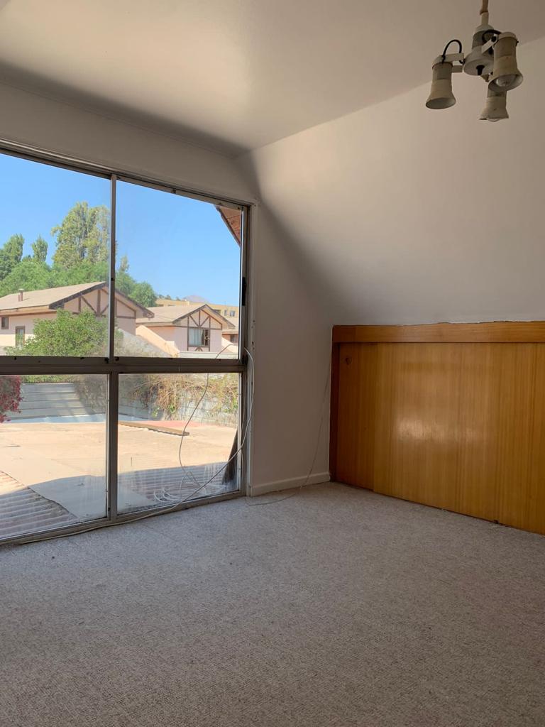 GRAN PROPIEDAD PSJE . LOS OLIVOS A PASOS DEL JUMBITO.- 